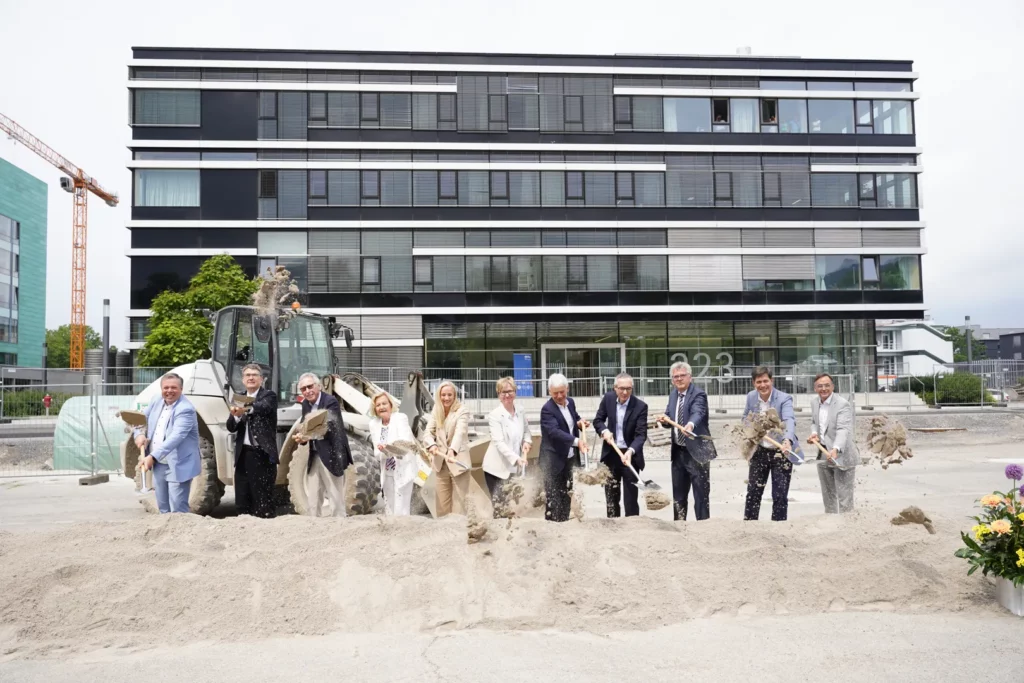 Spatenstich für neuen Gebäudekomplex des Deutschen Krebsforschungszentrums